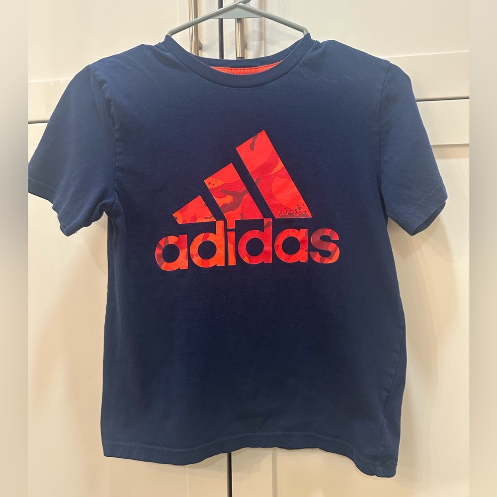 Adidas Kids Tee in Navy with Vibrant Red Logo-S(8)